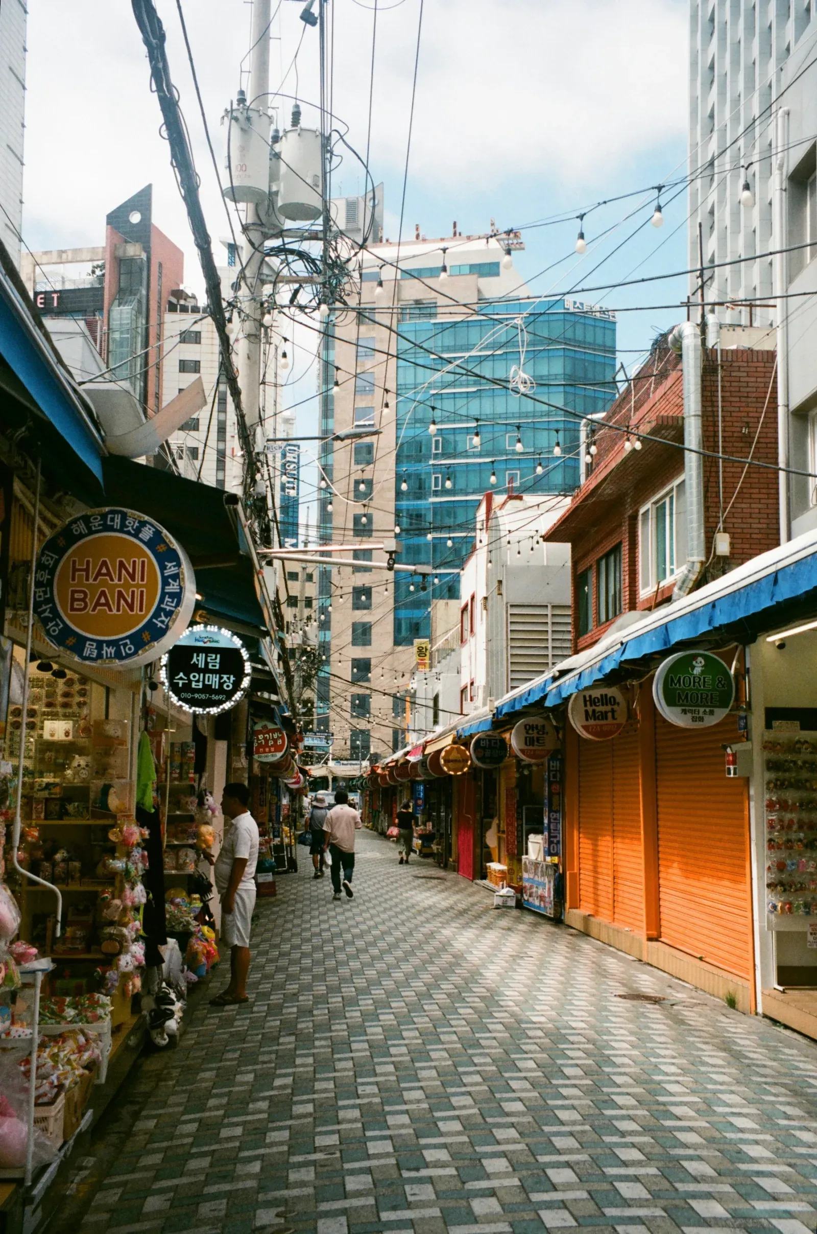 A narrow street in Busan